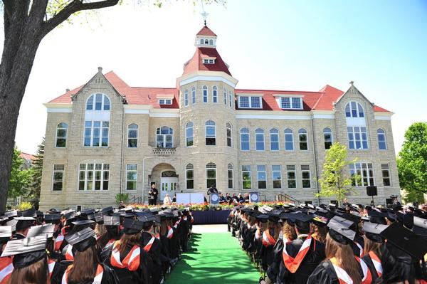9 International Business Schools Where You Can Study Geopolitics